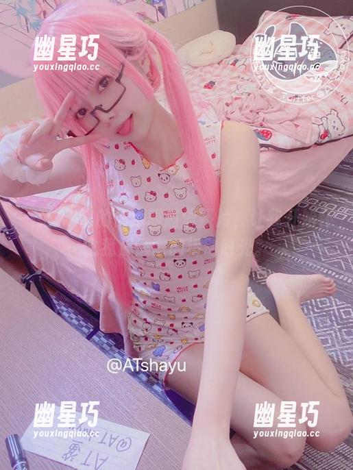 一张AT鲨的体操服高清照片，让我开始怀念我那懒散的运动时光。