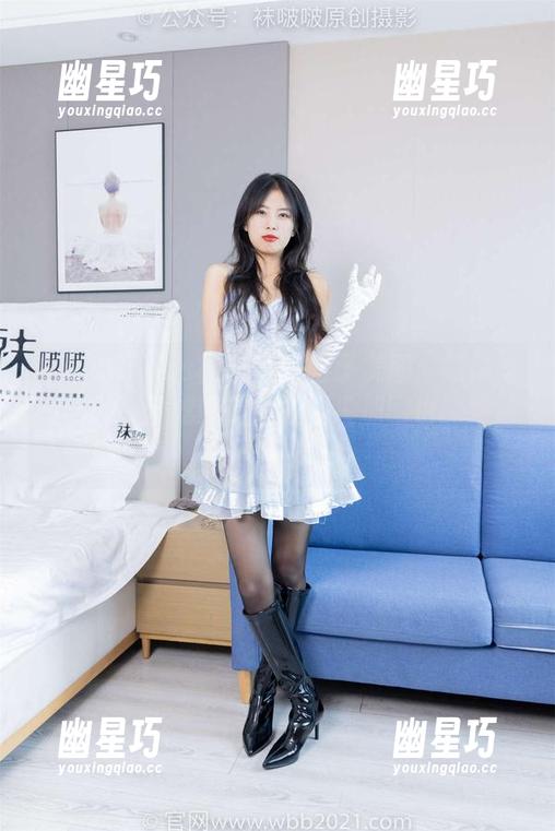 BoBoSocks袜啵啵-稚予 BoBoSocks袜啵啵 - 稚予美图:短肉丝透出的一丝炫酷,无须脚尖加固也能撩动心弦