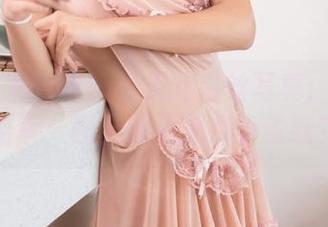 GIRLT果团网 - 松果儿白丝写真：分享小确幸，配上心头那点小雀跃？