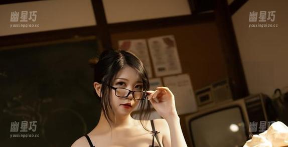 透过教室禁忌，看到不一样的Leah梓未