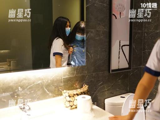 ROSI口罩 ROSI的黑边蕾丝原图,春风得意任何表情都不过分,帅气归帅气,不让反复看成沉迷。