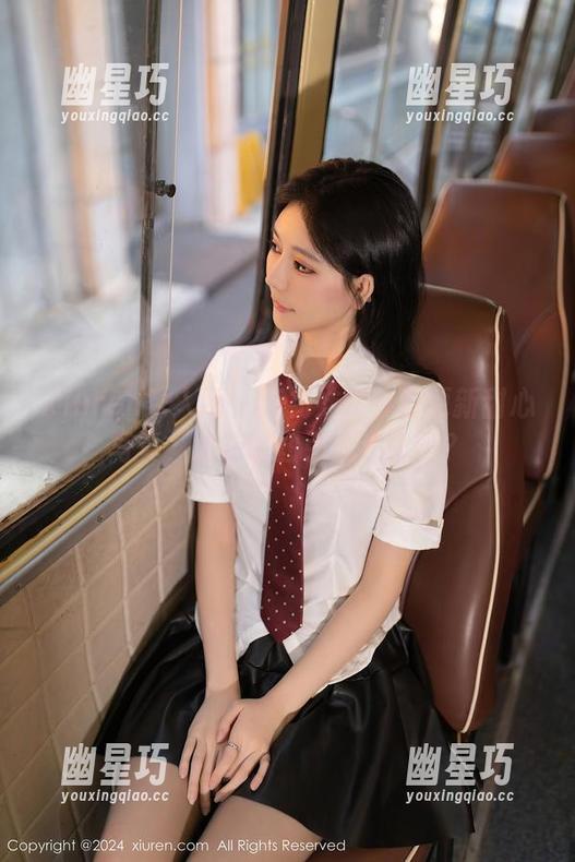 Xiuren秀人网 - 南初妹妹今日更新甜心写真，是在试图引起注意吗？