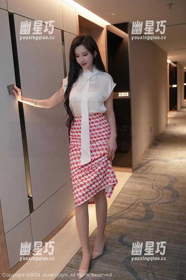Xiuren秀人网 - 樱桃小犊子野自由、真欢脱，裸足写真指南合集！