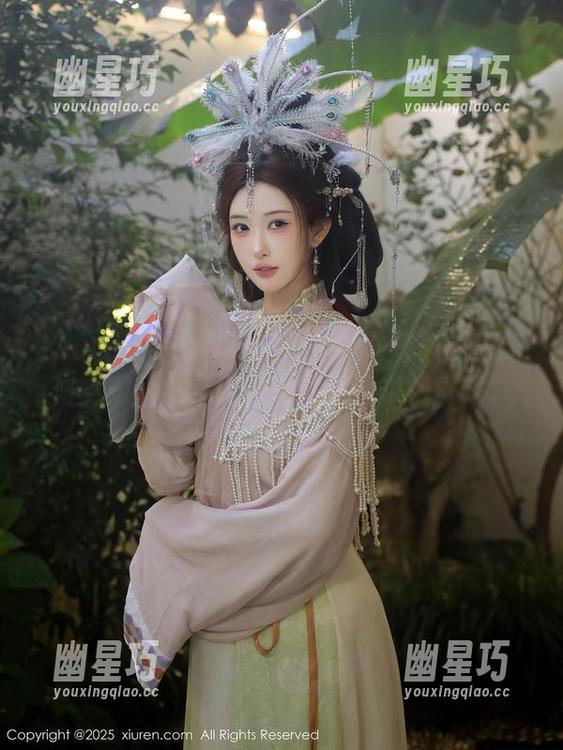 Xiuren秀人网-陆萱雅 Xiuren秀人网 - 又来了!陆萱雅的最新修女照片,新四宗教也得追求视觉吧。
