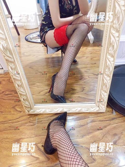 丝月神 微密圈 - 最新写真:当丝月神遇上酒红高跟和裸足,这化学反应居然这么强