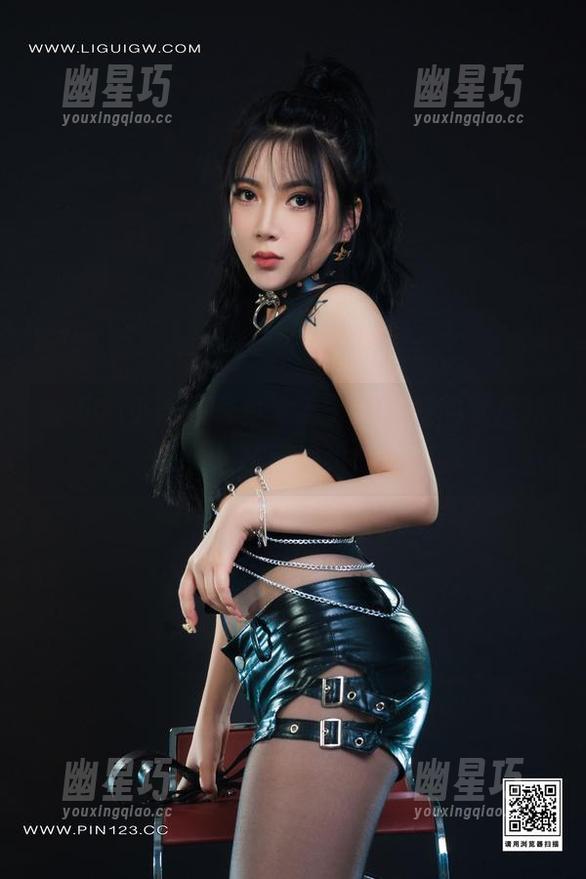丽柜-小熊 丽柜 - 小熊的写真更新,分享她的死库水心路历程吧!