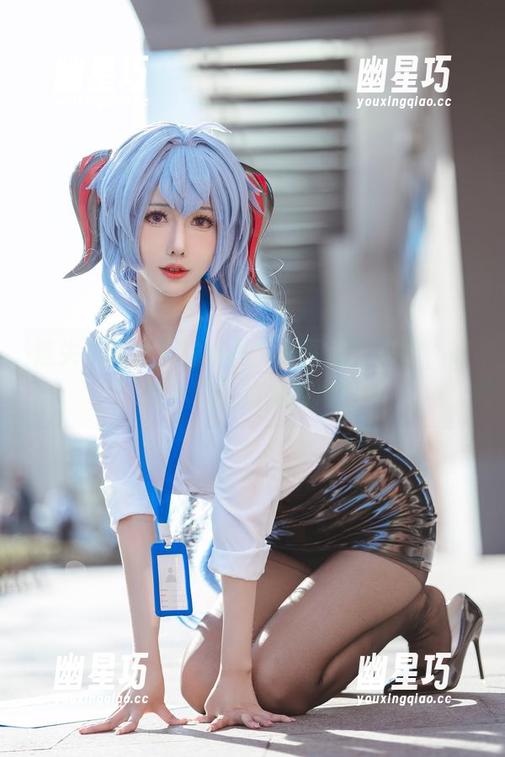 迷失在仙女月的白衬衫美图里，来吧，好好下载，变得时髦！