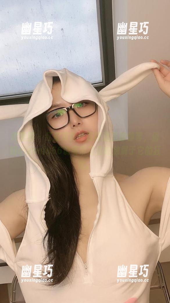 微密圈 - 红底高跟还在网盘里静静等，俏妞qiaoniu66说要带它去绽放属于它的狂欢。