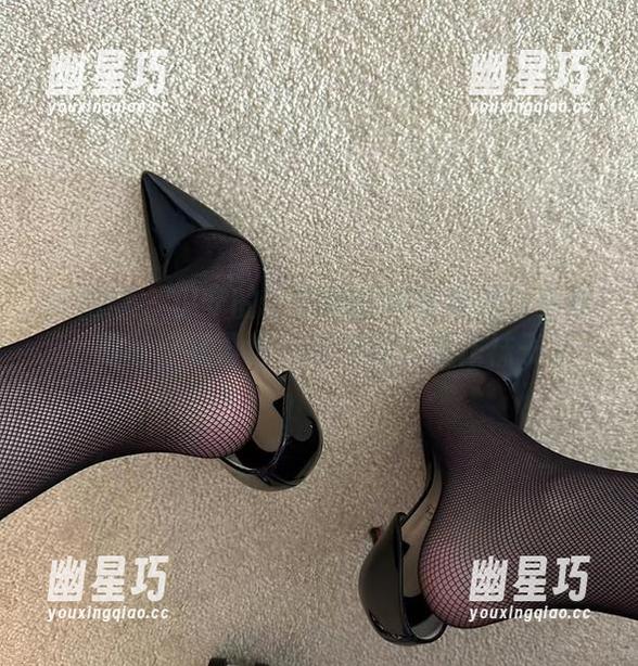 微密圈 - 保守的二舅妈的棉袜精选写真集，抱歉，我再也不能只把它视作袜子了