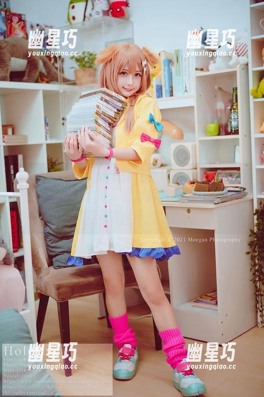 就冲田凛花rinka的这套碧蓝航线爱宕&高雄水手服写真，看完后我觉得…我该去买一套水手服吗？