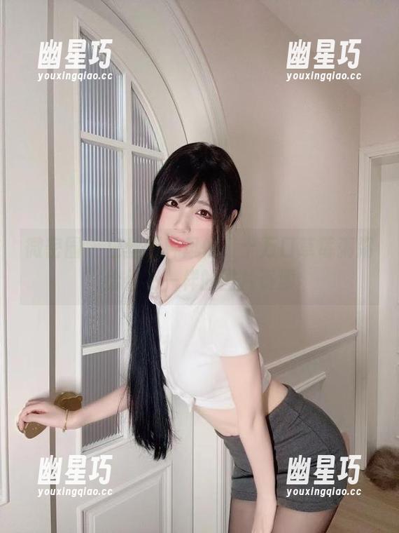 微密圈 - 白丝万种风情，十万口草莓粥粥给你不一样的图片资源