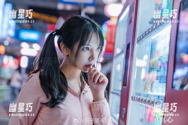 妍子坚不可摧 观看妍子坚不可摧在网袜的海洋中,集合了一片小心思