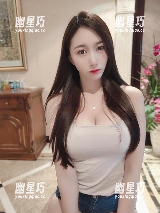 微密圈 - 小玉吃果冻在海边打卡，随便拿原图，不收你情分，纯粹免费!