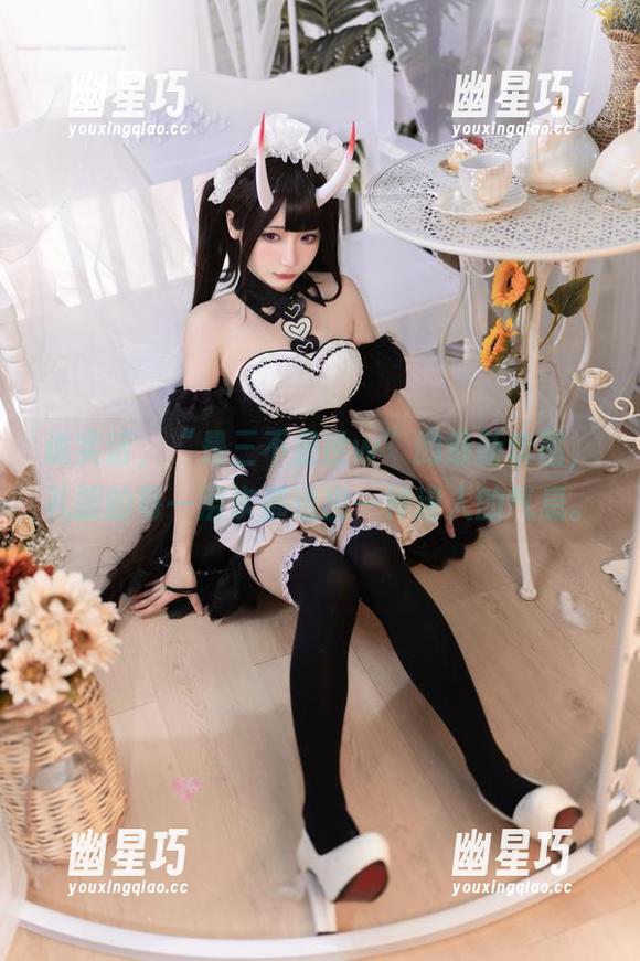是三不是世w 说实话,“是三不是世w”的最新套图,礼服的每一层次都透出一种迷人的气息。