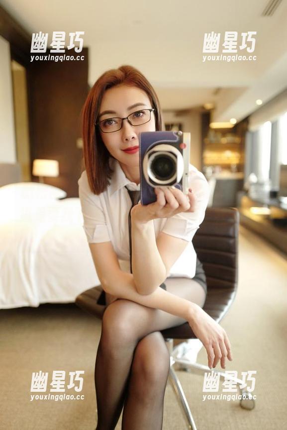 果儿Victoria 微密圈 - 果儿Victoria的旗袍秘密,难道是要我下载这套图后在脑海里默默回味?