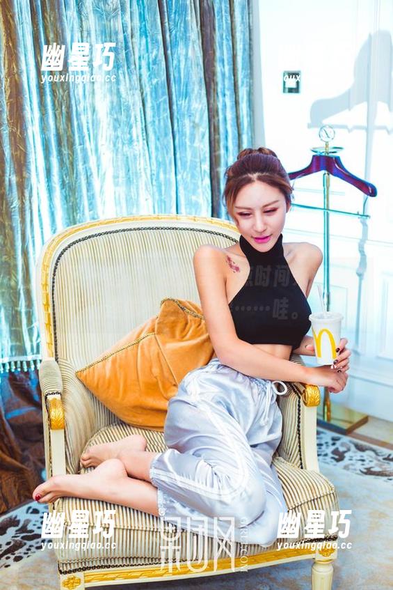 果团网 - 稍等，我需要一点时间来消化裴希西的连体衣壁纸效果……哇。。。