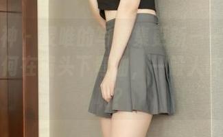 梦丝女神 - 灵唯的写真集更新——看她的长腿如何在镜头下弯曲，一般人咋做不到呢？