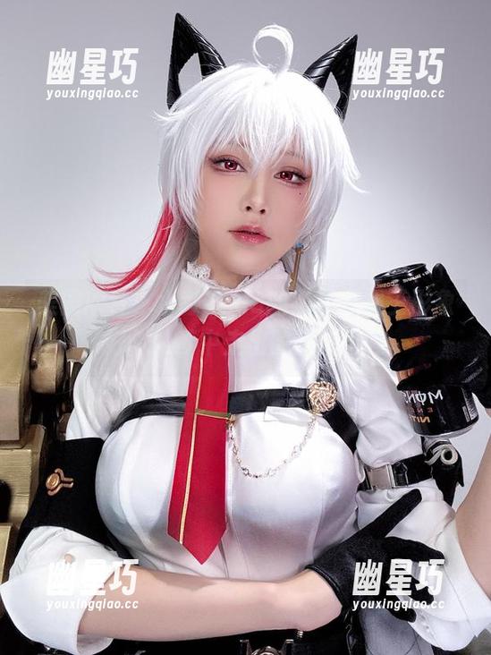 美图欣赏，水淼aqua的黑精灵女王形象，好似从梦中走出的魅惑存在。