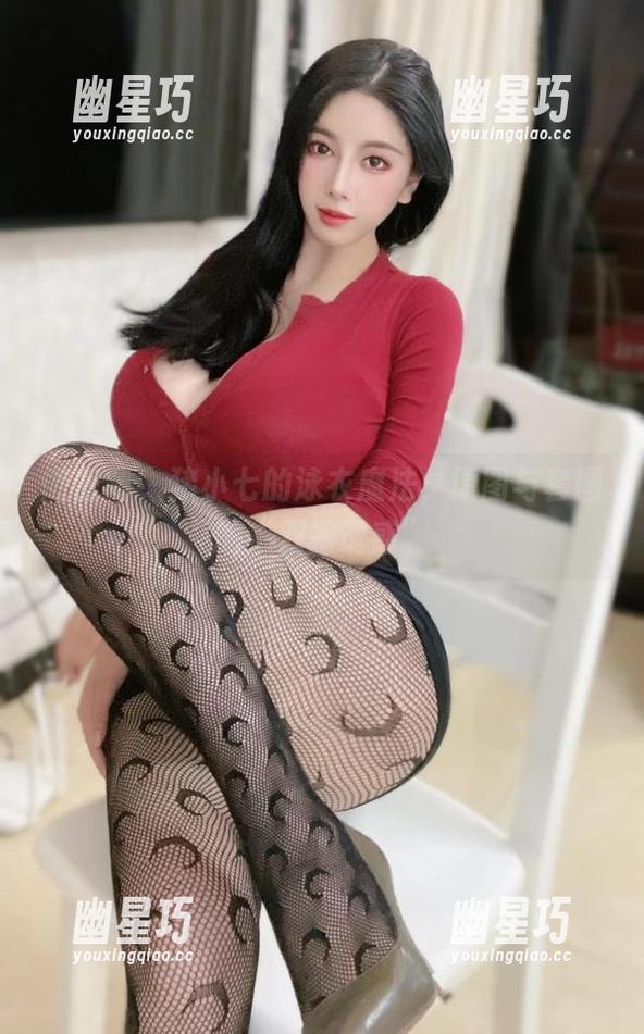 微密圈 - 猪小七的泳衣魔法，原图与套图的“双重诱惑”
