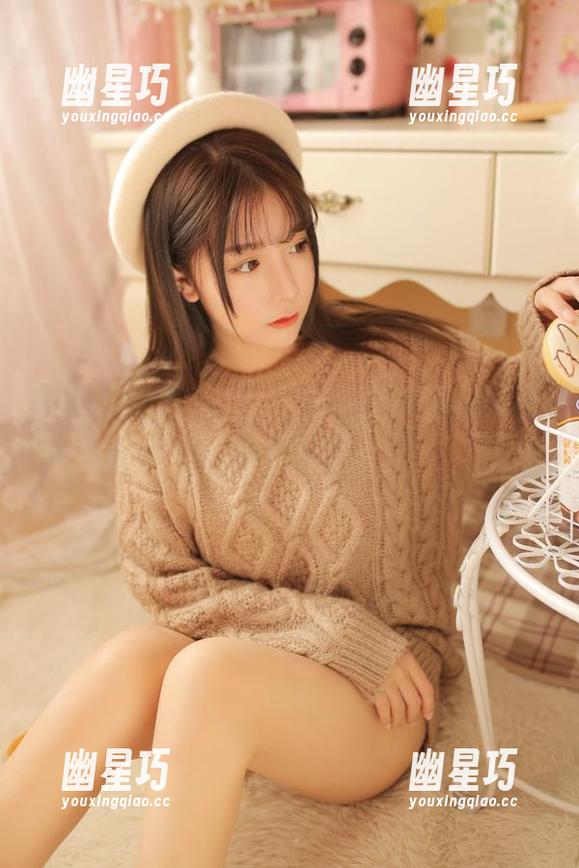 猫九酱 红色圣诞礼物,只有猫九酱能驾驭的美图,快来下载!