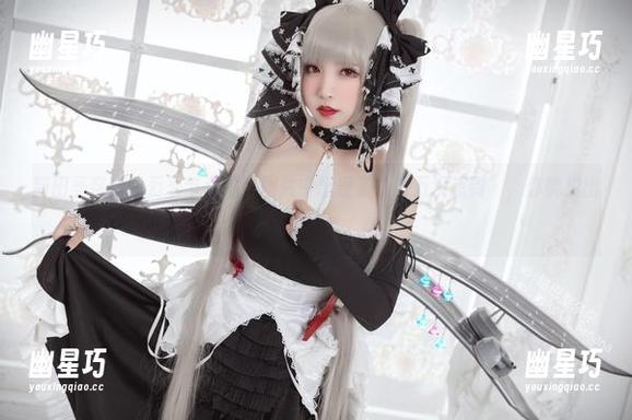 猫田圣奈奈的万圣节私拍，图片中出现了“万万没想到”，你能找出来吗？