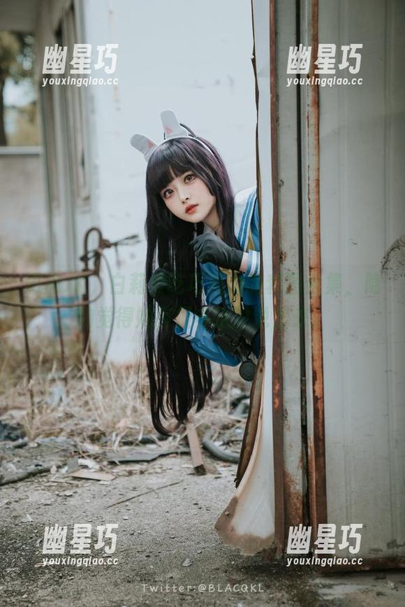 闺房JK，白莉爱吃巧克力的套图合集，隐约觉得她有很多话没说出来。