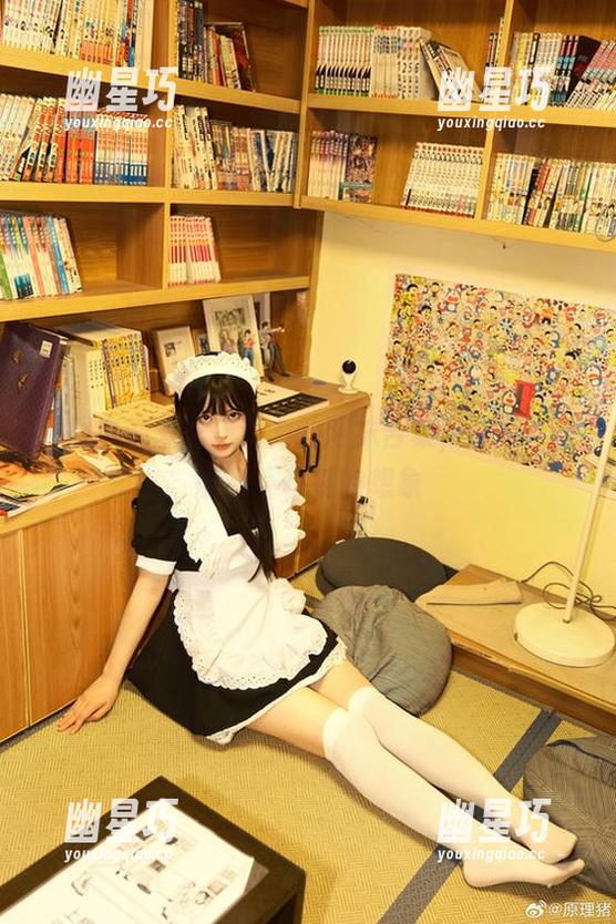 下载白莉爱吃巧克力的网袜合集，注意：可能有不稳妥的想象