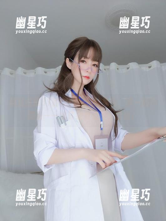 白银81 我对白银81的COS的白丝兔兔,唯一的不满是——兔耳朵有点小,哈哈!
