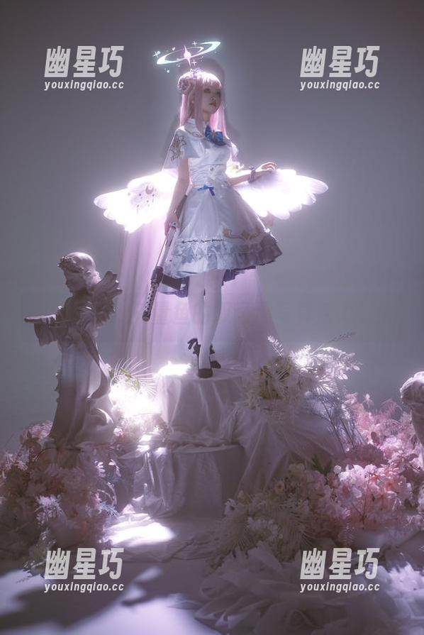 壁纸虽静，矢量鱼的双马尾写真活力满满