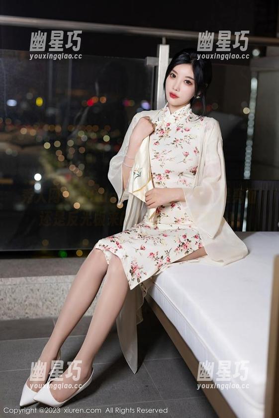 秀人网 - 这Candy糖糖的写真，是亮面还是反光板来的？油亮到看花眼！