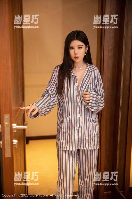 秀人网 - 看Lovely璐璐如何把圣诞变成让人停下来的写真壁纸