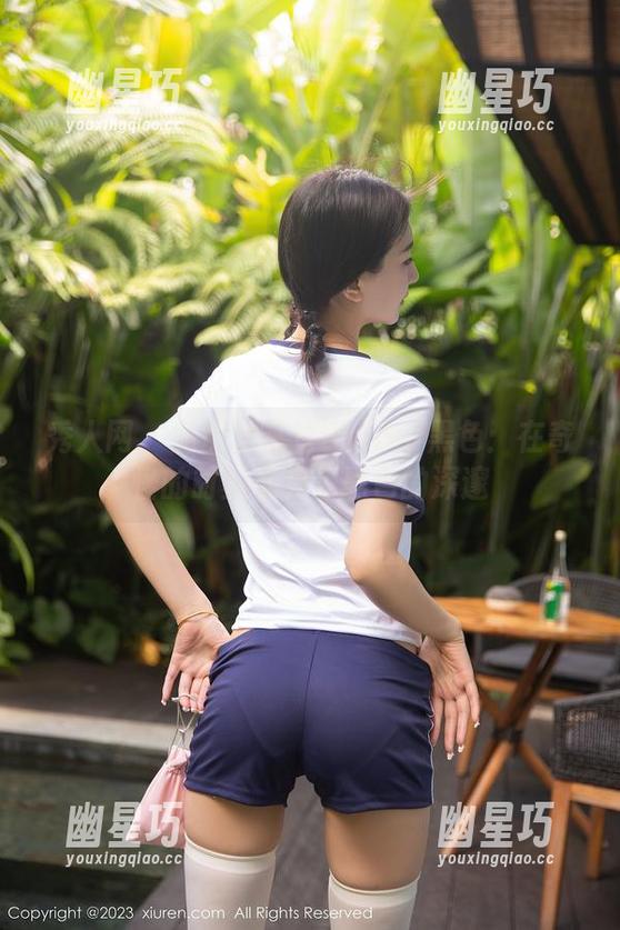 秀人网-凯竹BuiBui 秀人网 - 免费的凯竹BuiBui黑色:在奇怪的时刻遇见了黑色的深邃