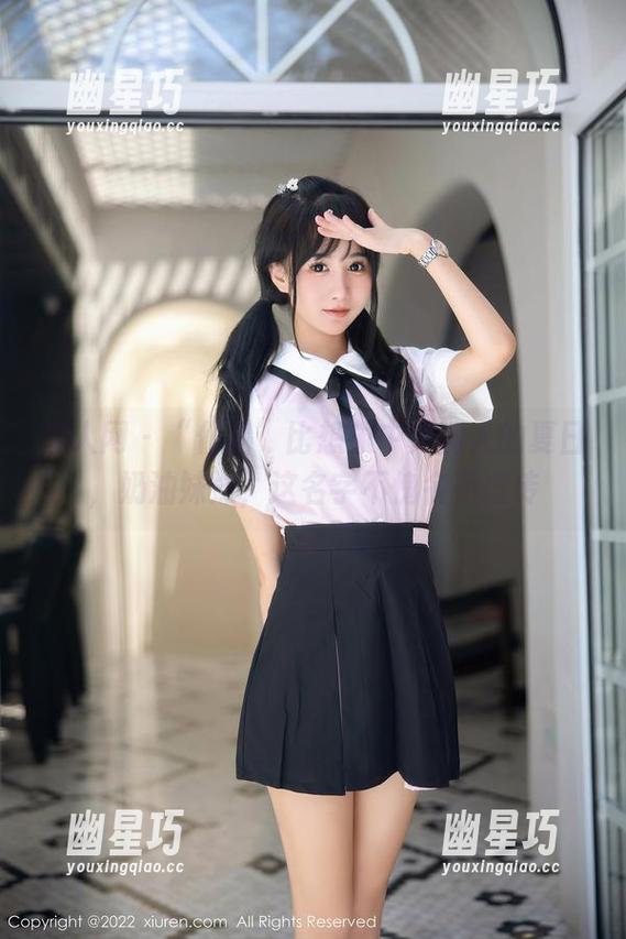 秀人网 - “作品”比想象中更迷人的夏日，奶油妹妹，这名字不愧名不虚传