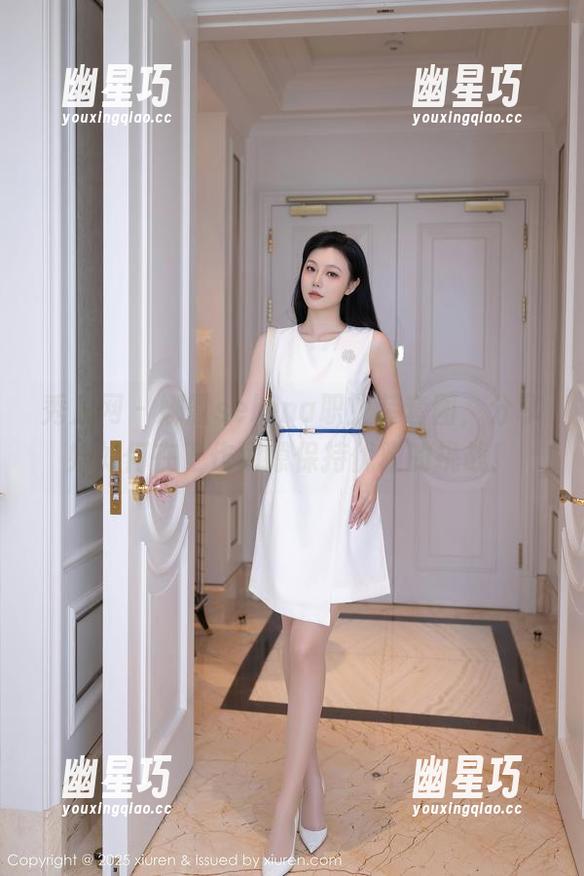 秀人网-娜露selena 秀人网 - 娜露selena职业装套图,分享她如何在工作间隙保持优雅的挑战!