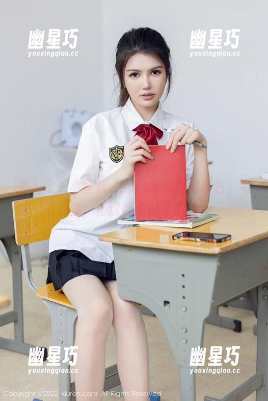 秀人网 - 小蛮妖_honey的厨娘图包，有点辣，但这味道挺不错的。