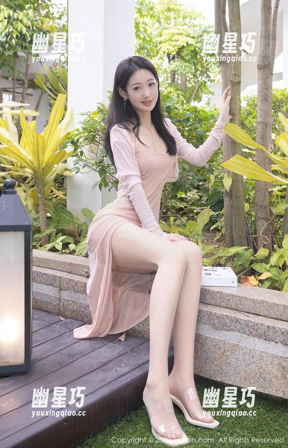 秀人网-张思允Nice 秀人网 - 不知道该怎么形容,张思允Nice与丝网服饰的图包,下载比较合适,顺便来段脑洞。