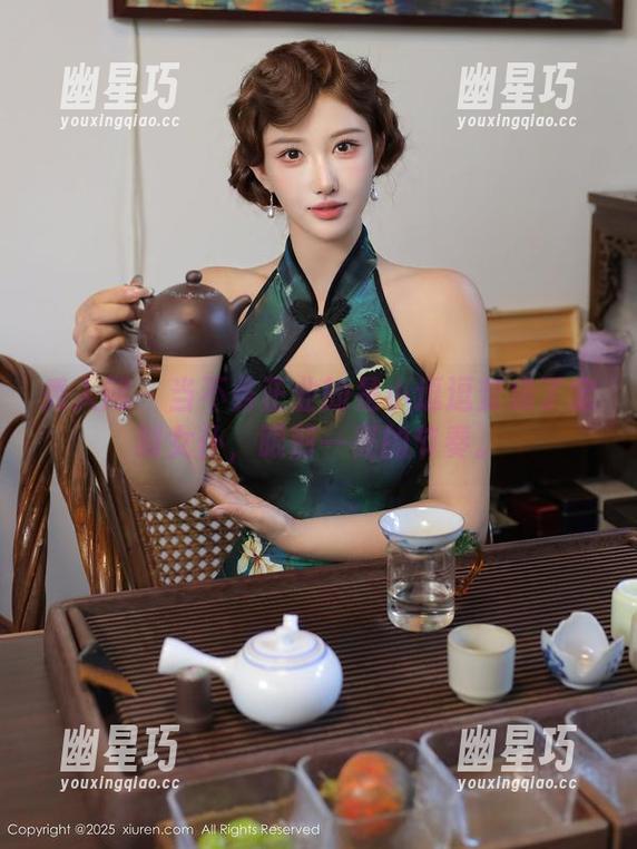 秀人网 - 当不务正业的是小逗逗变成了定制女仆，眼前一亮的节奏。