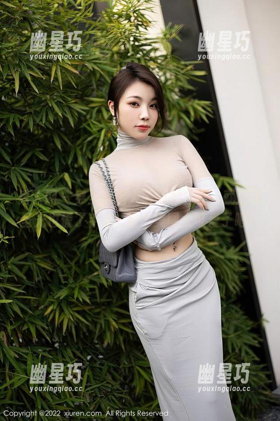 秀人网 - 穿上米妮大萌萌的白裙，就连无圣光也慌了手脚...这个美图太可爱了吧！