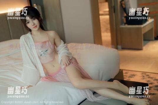 秀人网 - 软软子眼镜—一个美图合集的隐秘角落，画面就这么奇怪