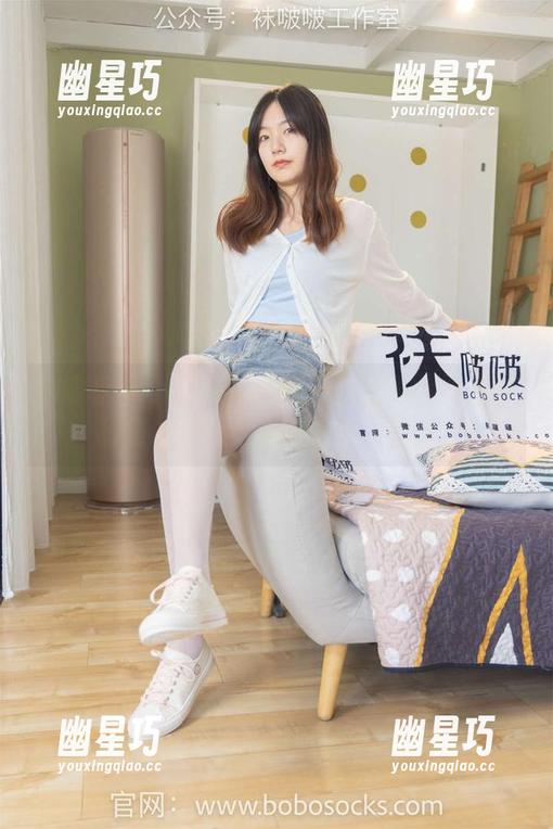 袜啵啵-小安 袜啵啵 - 小安趋势更新:她的蕾丝写真作品集让我想起小时候手工课......
