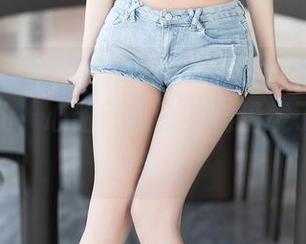 语画界 - 乔漫妮mina的夏天合集：无论她在哪儿，心脏就像把礼物错发了快递一样！