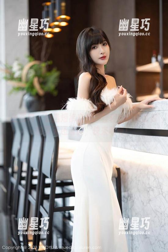 语画界 - 精选短裤套图：程程程的腿比你的夏天还清爽，快来瞧瞧！