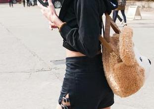 魔镜街拍 - 当销售主管邂逅粉裙：婷婷的无圣光日常写真